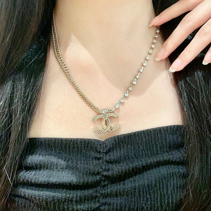 Chanel Necklaces WellDesigned 219049