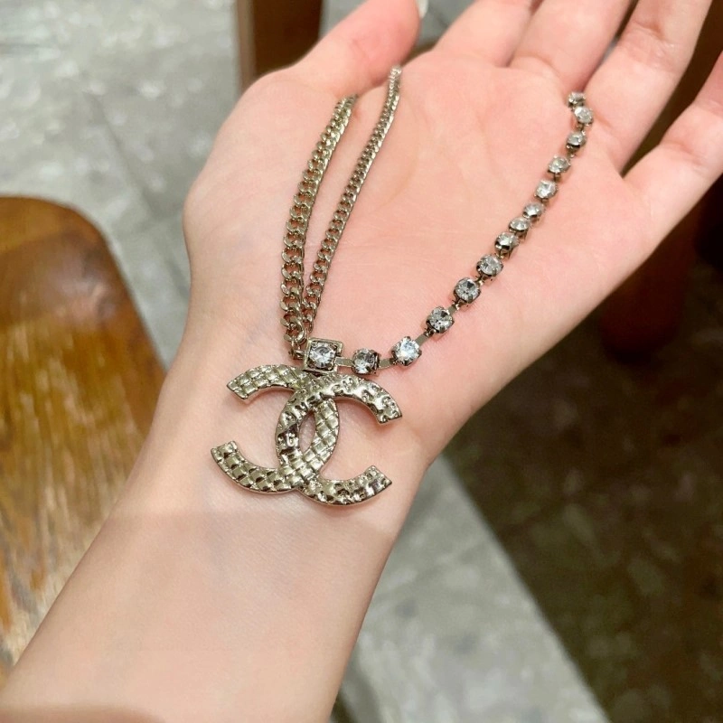 Chanel Necklaces WellDesigned 219049