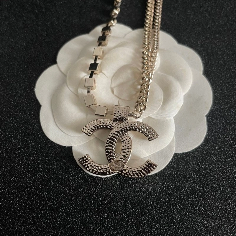 Chanel Necklaces WellDesigned 219049