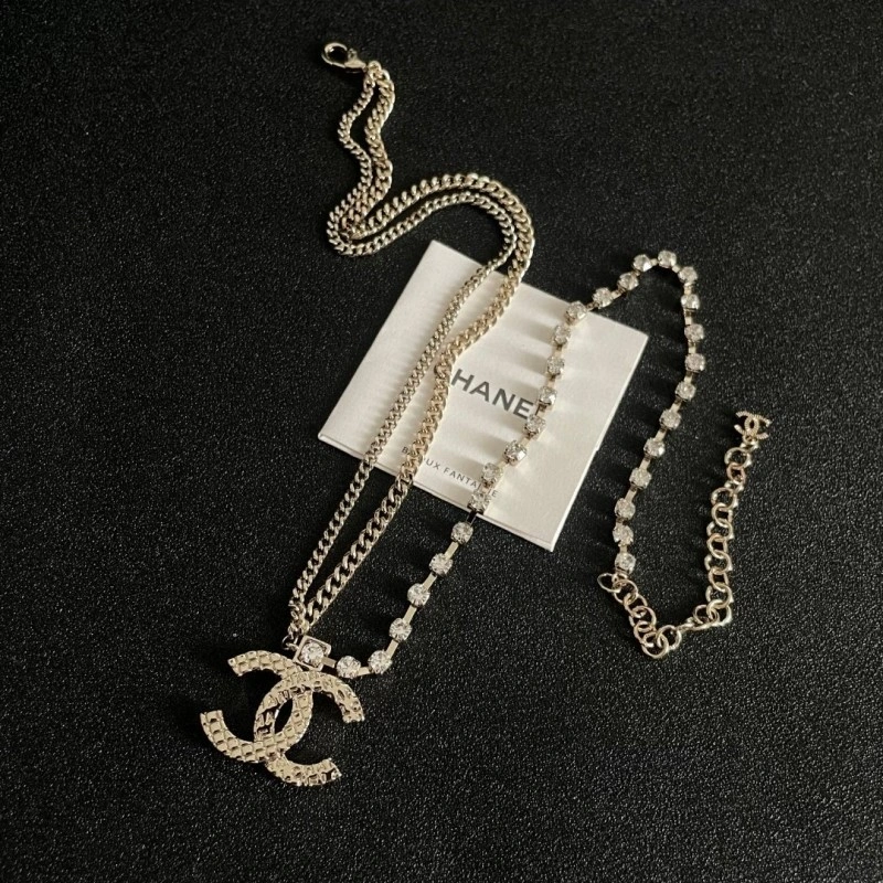 Chanel Necklaces WellDesigned 219049