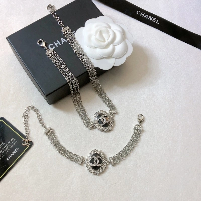 Chanel Necklaces Upgraded 219039