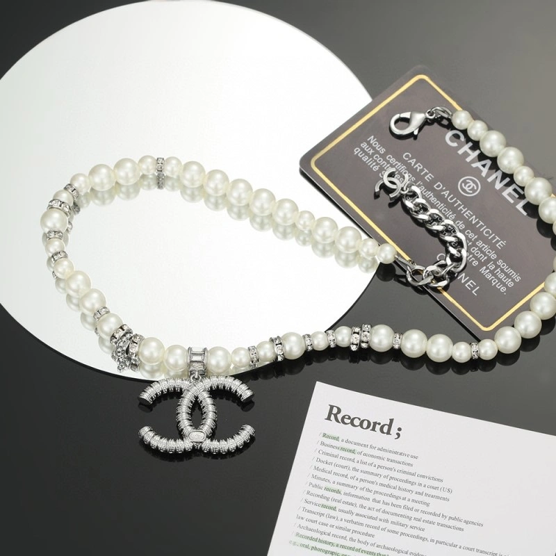 Vibrant Chanel Necklaces 219027