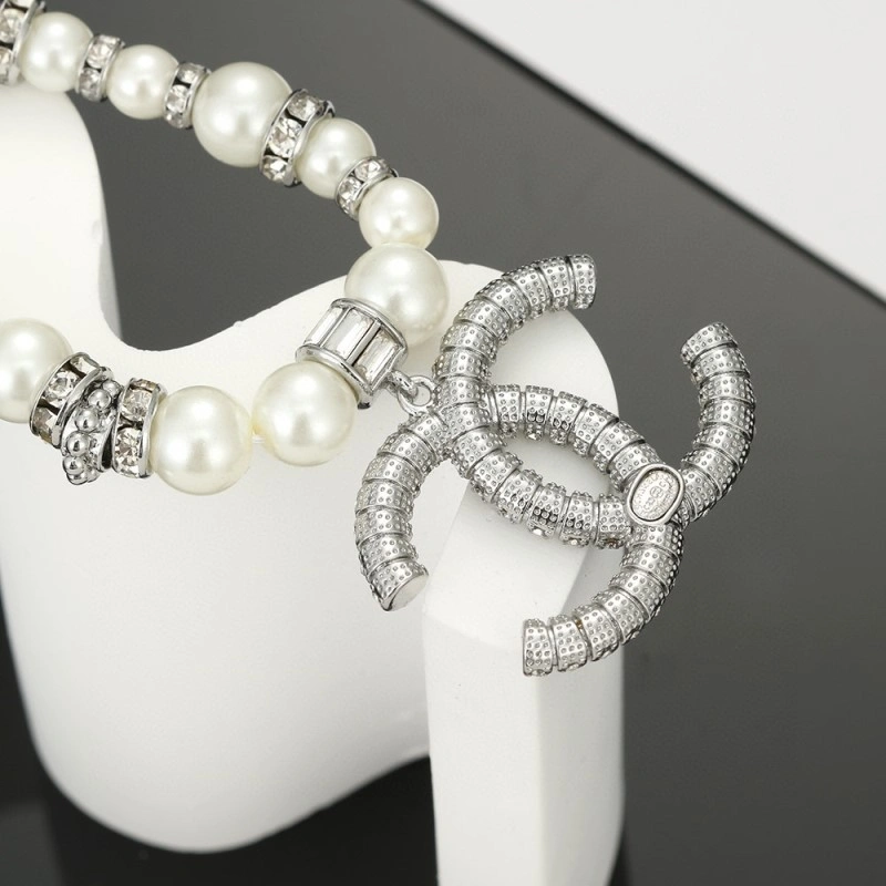 Vibrant Chanel Necklaces 219027