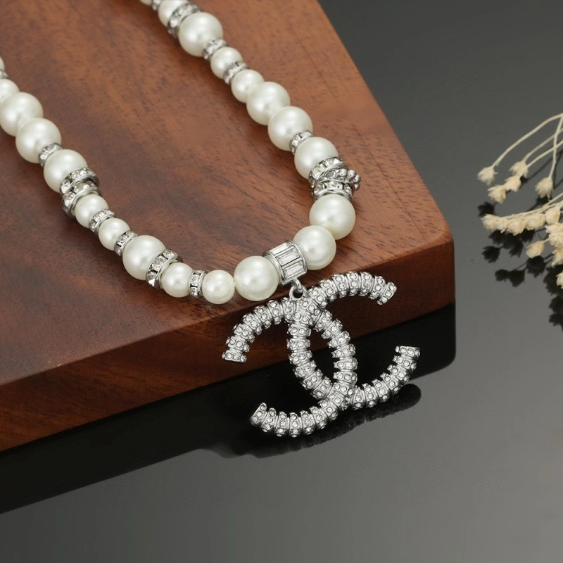 Vibrant Chanel Necklaces 219027