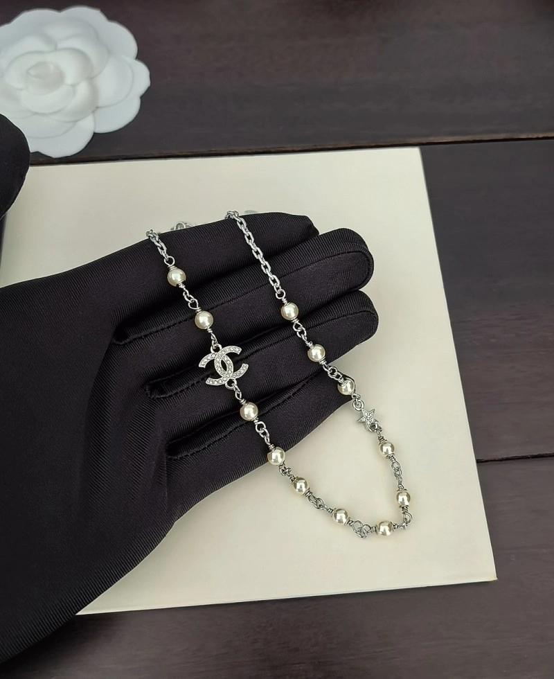 Minimalist Chanel Necklaces 219028