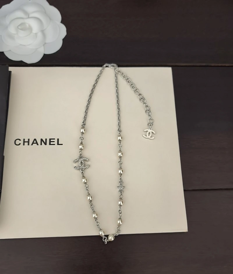 Minimalist Chanel Necklaces 219028