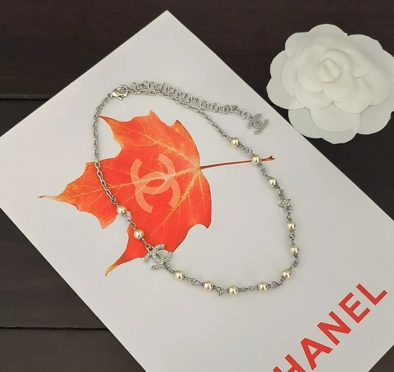 Minimalist Chanel Necklaces 219028
