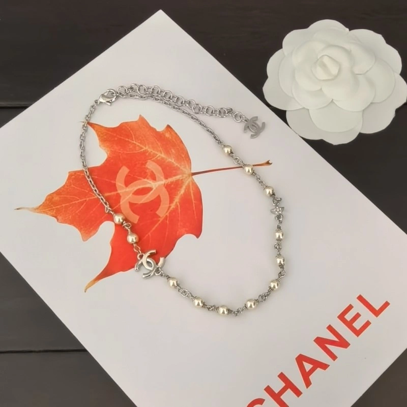 Minimalist Chanel Necklaces 219028