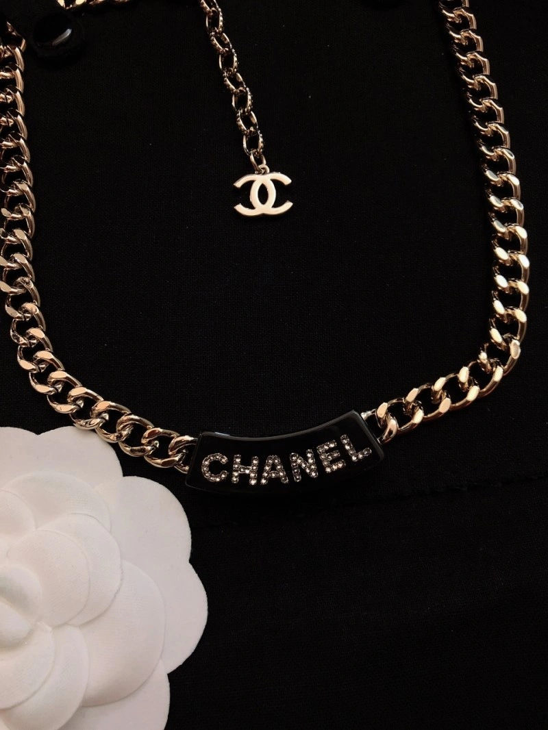 Sleek Chanel Necklaces 219020