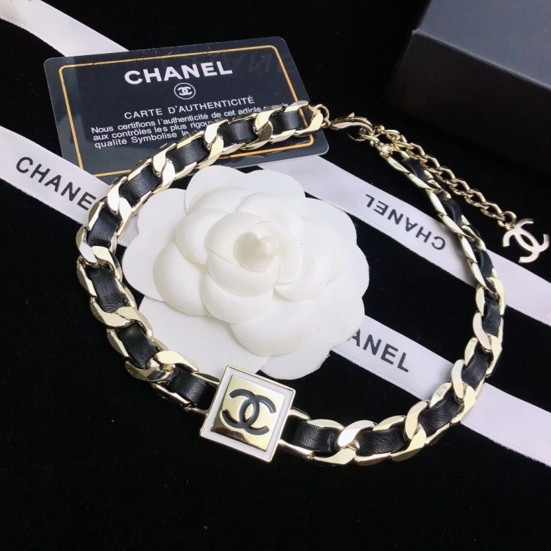Tailored Chanel Necklaces 219010