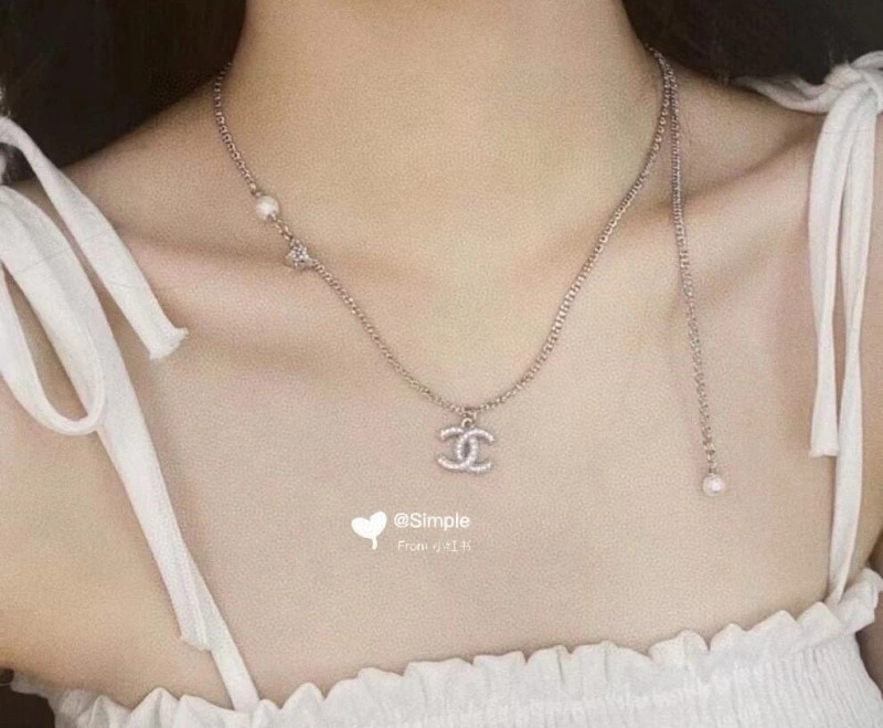 Minimalist Chanel Necklaces 219021