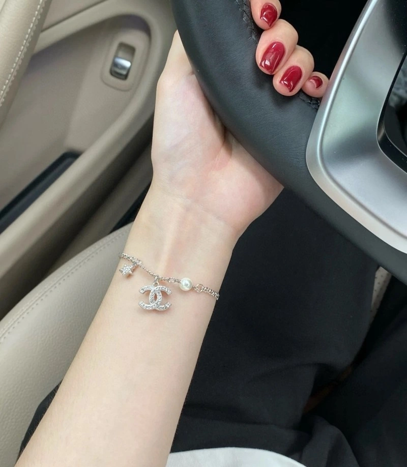 Minimalist Chanel Necklaces 219021