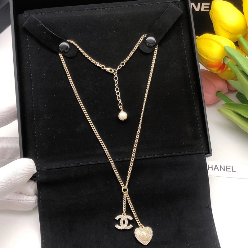 Sporty Chanel Necklaces 219005