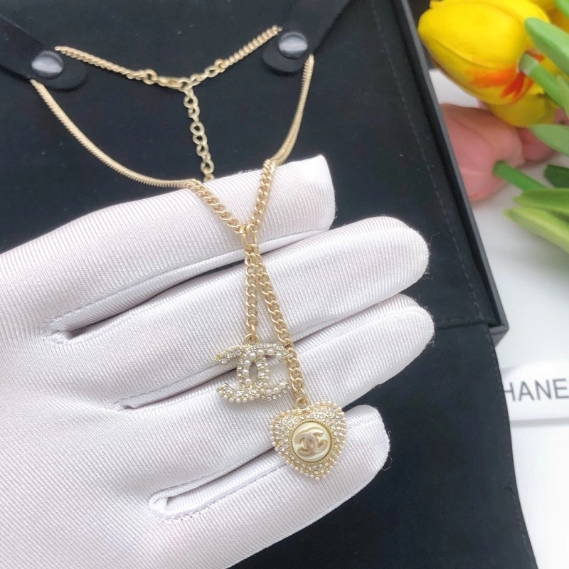 Sporty Chanel Necklaces 219005