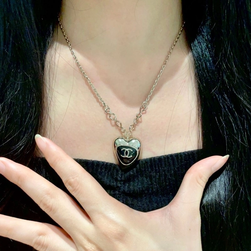 Colorful Chanel Necklaces 218999