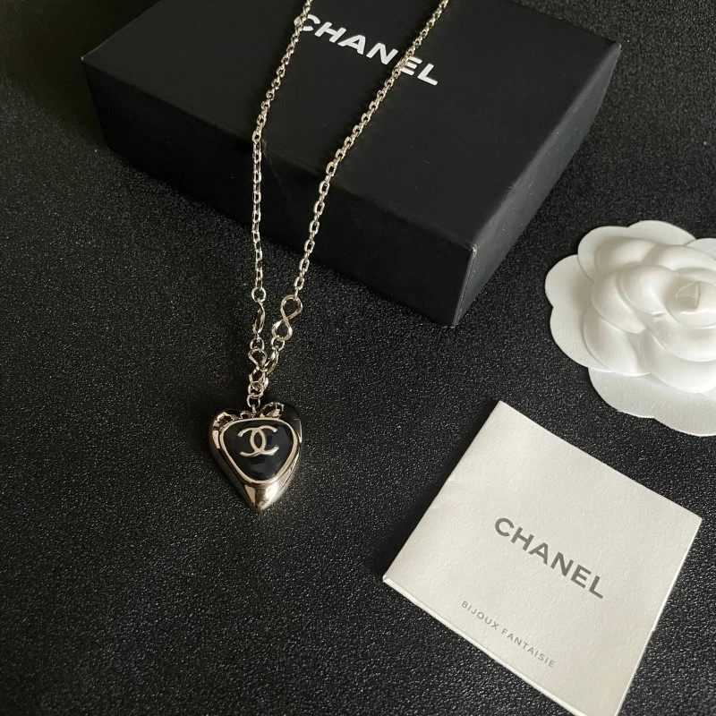 Colorful Chanel Necklaces 218999