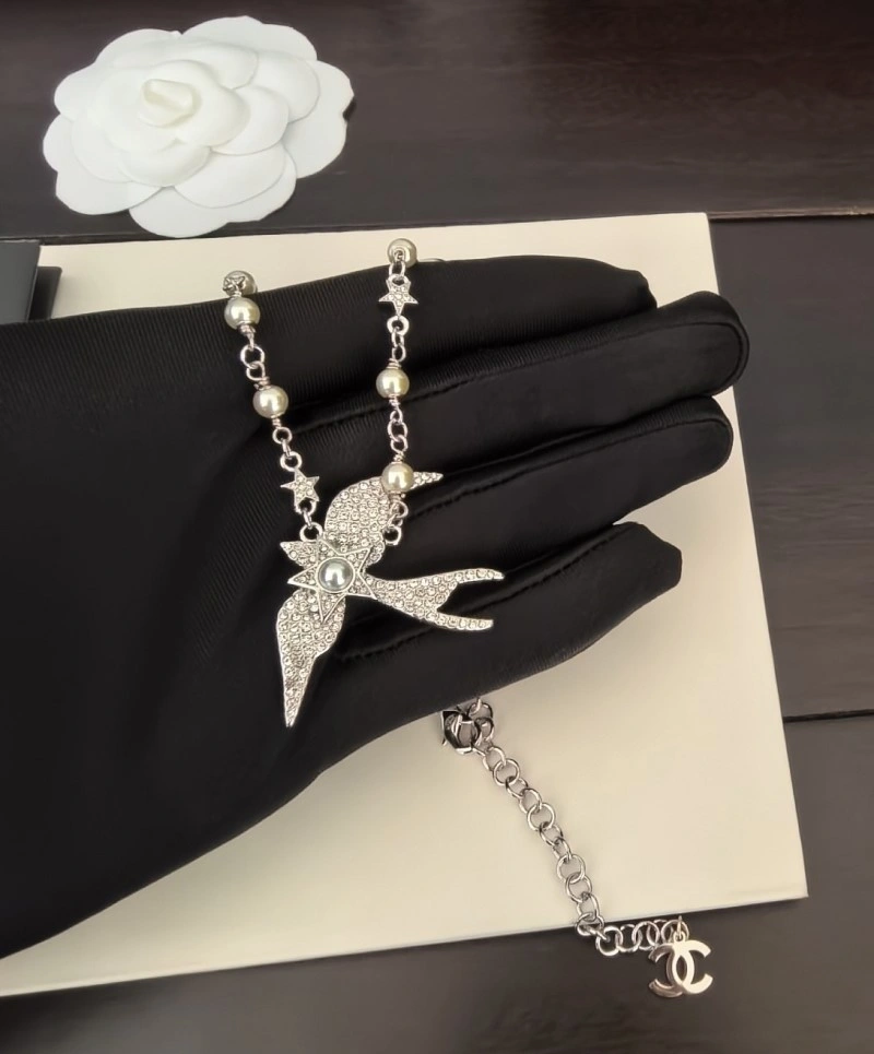 Chanel Necklaces Bright 218985