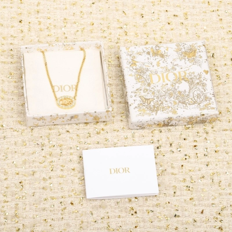 Chanel Necklaces Compact 219002