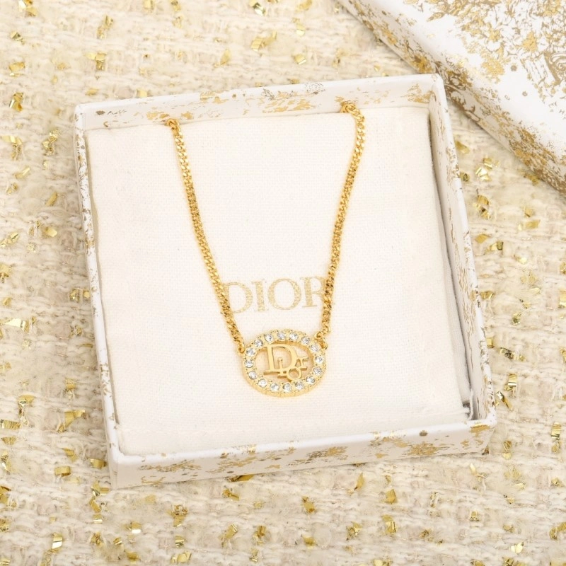 Chanel Necklaces Compact 219002