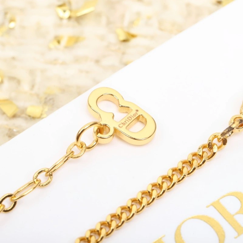 Chanel Necklaces Compact 219002