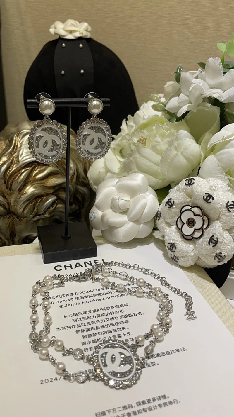 Chanel Necklaces Breathable 218983