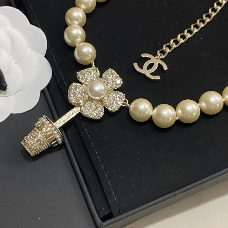 Contemporary Chanel Necklaces 218963