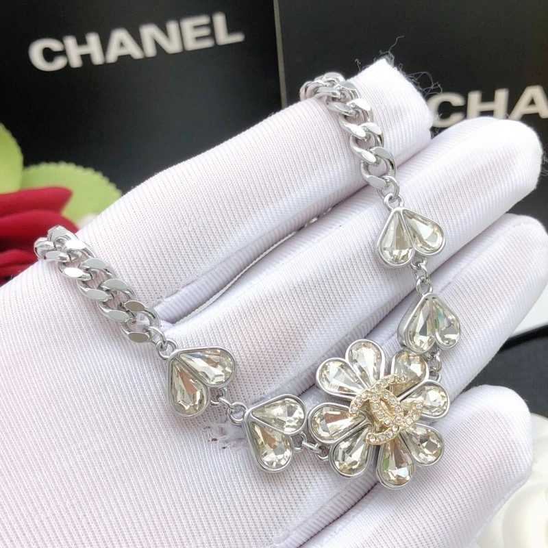 UrbanChic Chanel Necklaces 218965