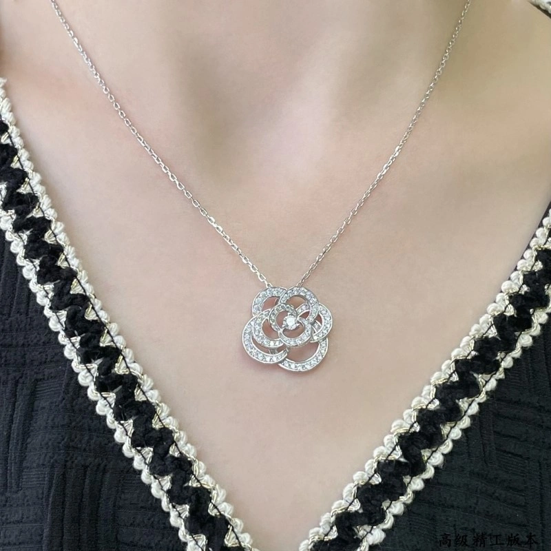 Chanel Necklaces Unisex 218973