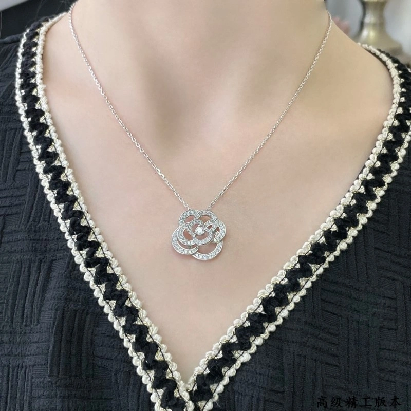 Chanel Necklaces Unisex 218973