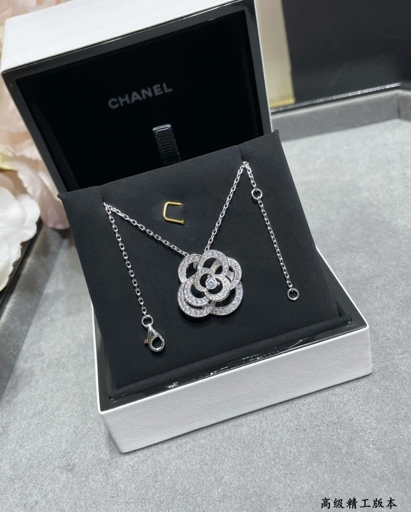 Chanel Necklaces Unisex 218973