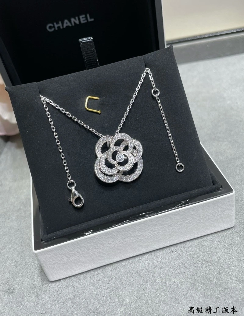 Chanel Necklaces Unisex 218973