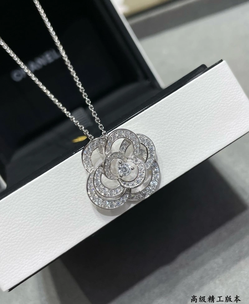 Chanel Necklaces Unisex 218973