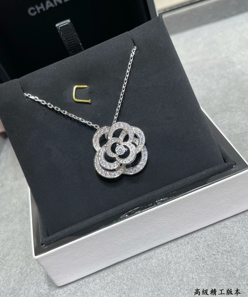 Chanel Necklaces Unisex 218973