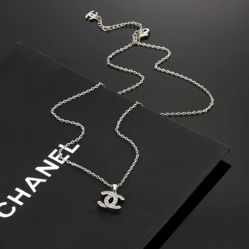Contemporary Chanel Necklaces 218953