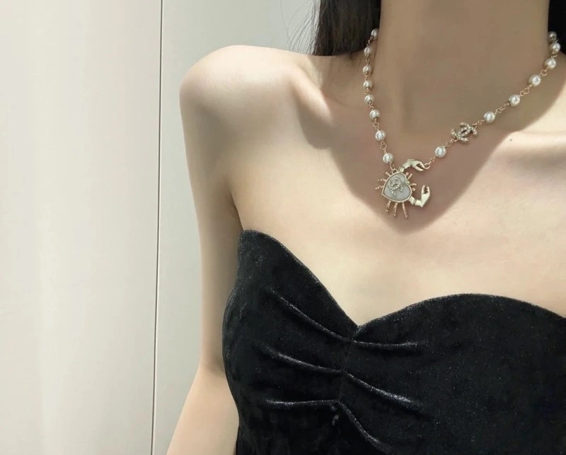 Flexible Chanel Necklaces 219008