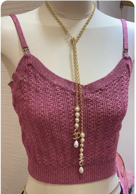 Contemporary Chanel Necklaces 218948