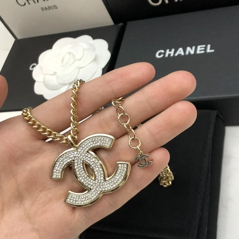 EyeCatching Chanel Necklaces 218951