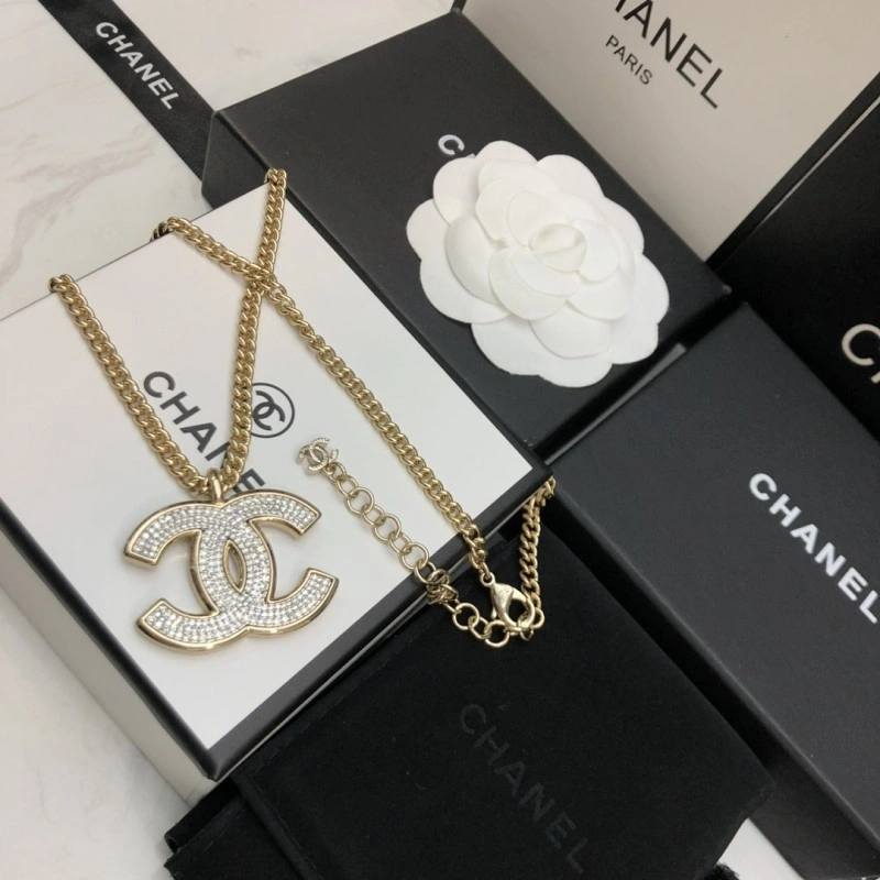 EyeCatching Chanel Necklaces 218951