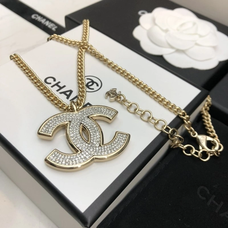 EyeCatching Chanel Necklaces 218951