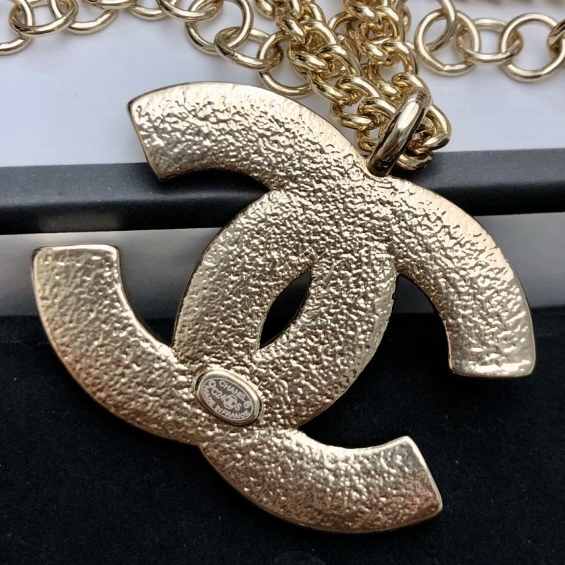 EyeCatching Chanel Necklaces 218951