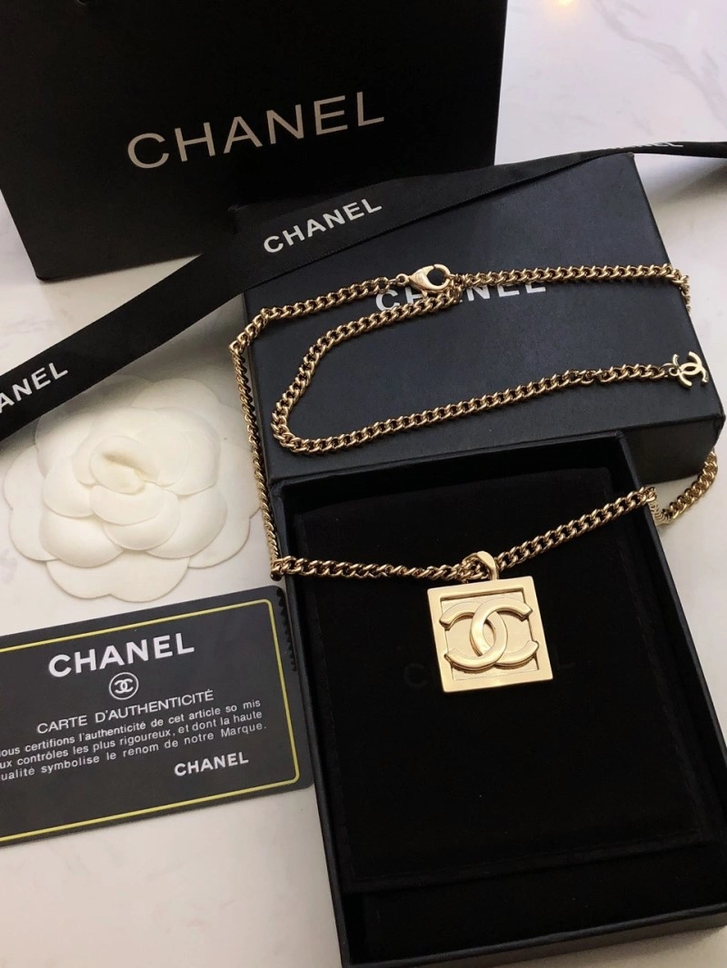 TechFriendly Chanel Necklaces 218952