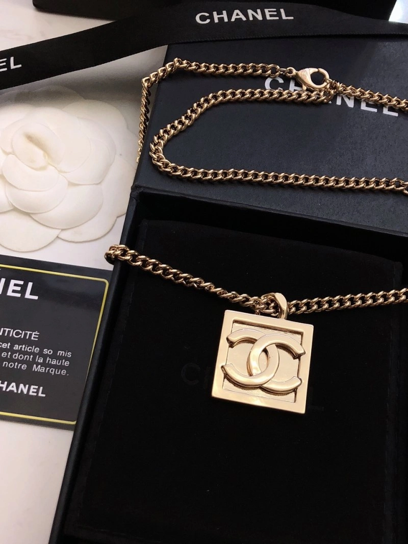 TechFriendly Chanel Necklaces 218952