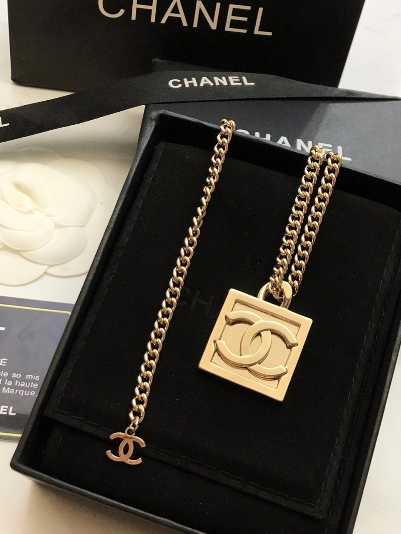 TechFriendly Chanel Necklaces 218952
