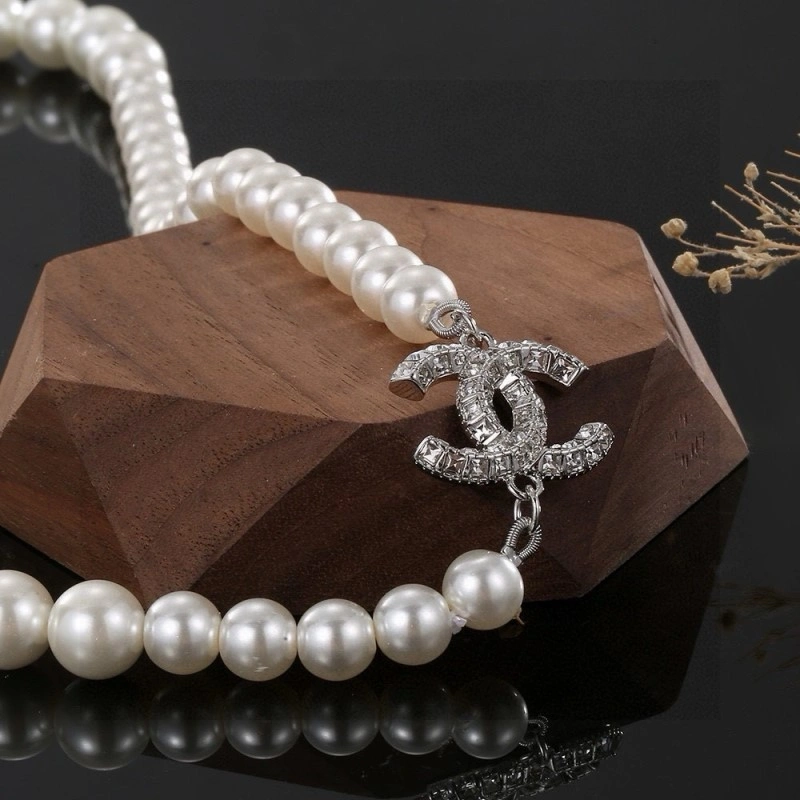 Chanel Necklaces Sophisticated 218937