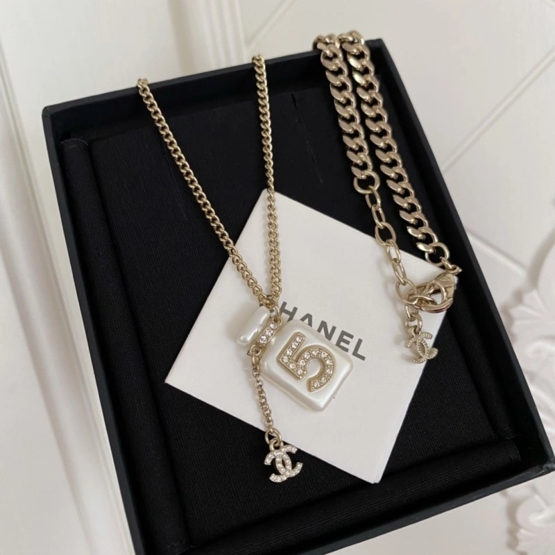 Chanel Necklaces Bold 218922