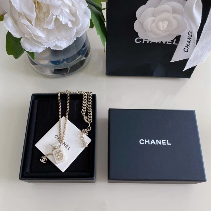 Chanel Necklaces Bold 218922
