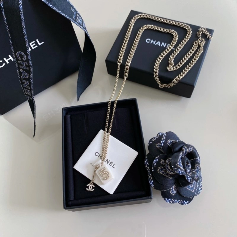 Chanel Necklaces Bold 218922