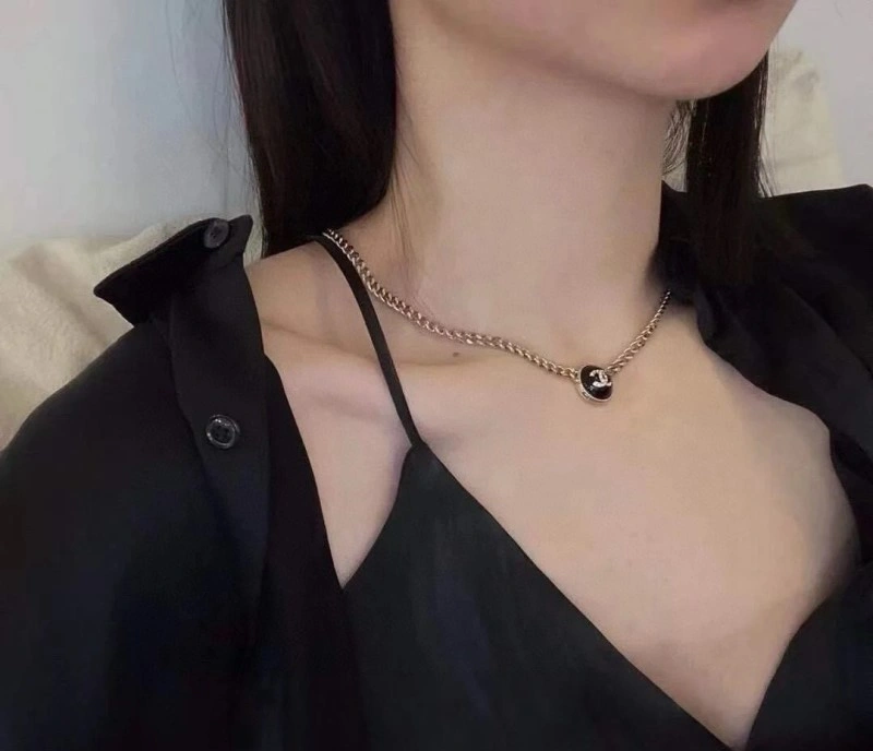 Chanel Necklaces Vibrant 218959