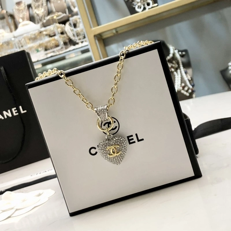Chanel Necklaces Unisex 218940