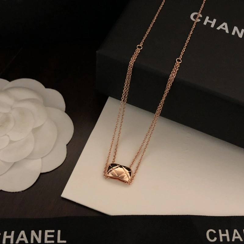 Chanel Necklaces Sophisticated 218923